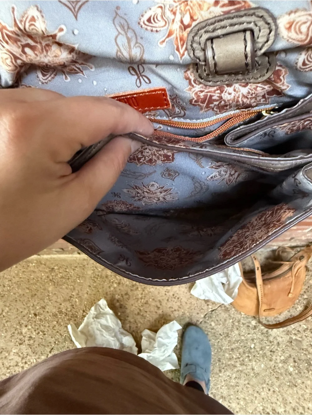 Hobo Women's Leather Flap Crossbody Bag in Taupe